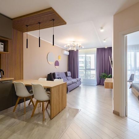 Petrovdom 41B-59B-90B-77B Stunning City View Apartments At Rc Kvartet, Central Railway Station Kyiv Exterior photo