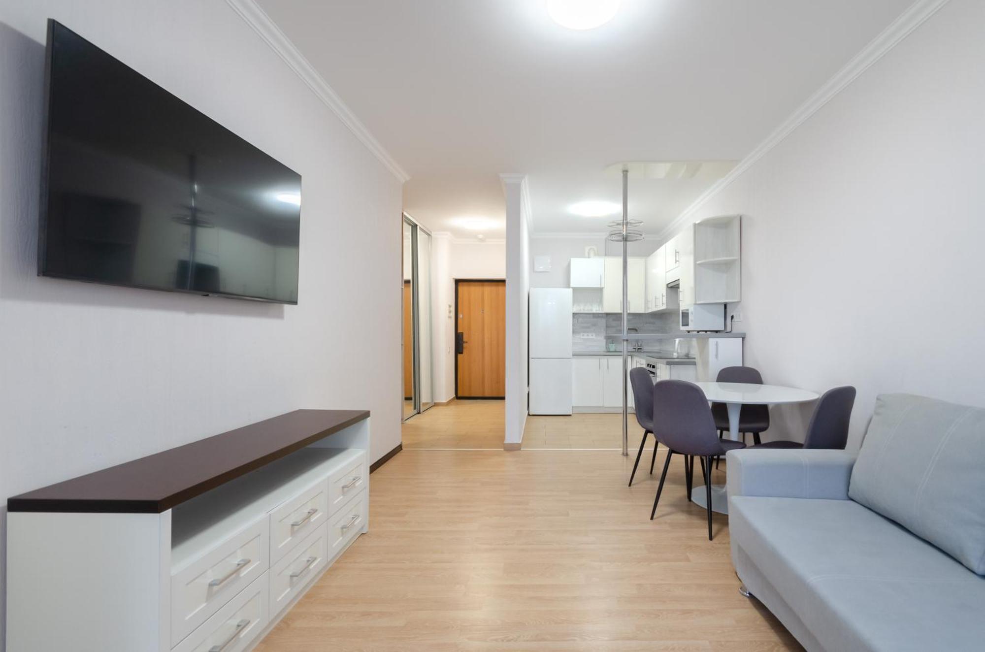 Petrovdom 41B-59B-90B-77B Stunning City View Apartments At Rc Kvartet, Central Railway Station Kyiv Exterior photo